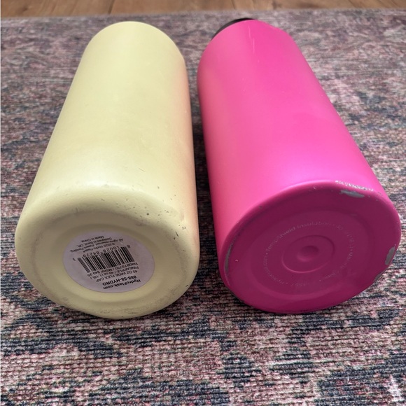 TWO‎ 40oz HYDROFLASKS - Picture 5 of 5